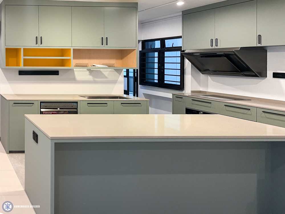 Eclectic Kitchen with Countertop and Homogeneous Tiles