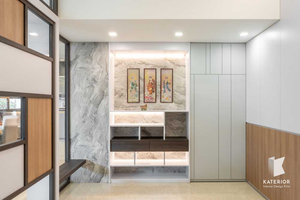 Scandinavian Foyer with Artwork and Altar
