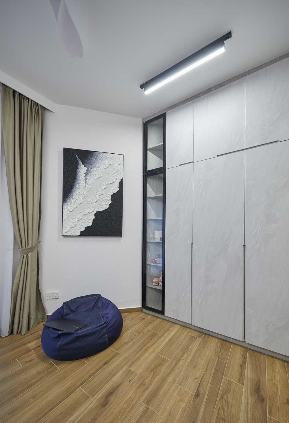 Modern Bedroom with Ceiling Light and Wardrobe