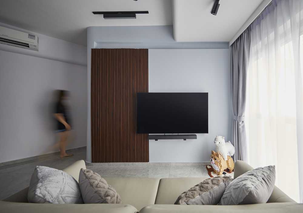 Modern Living Room with Side Table and Armchairs