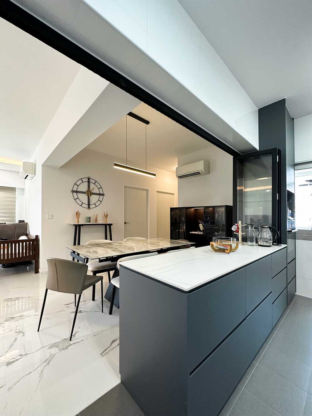 Scandinavian Dining Room with Downlights and Drinkware