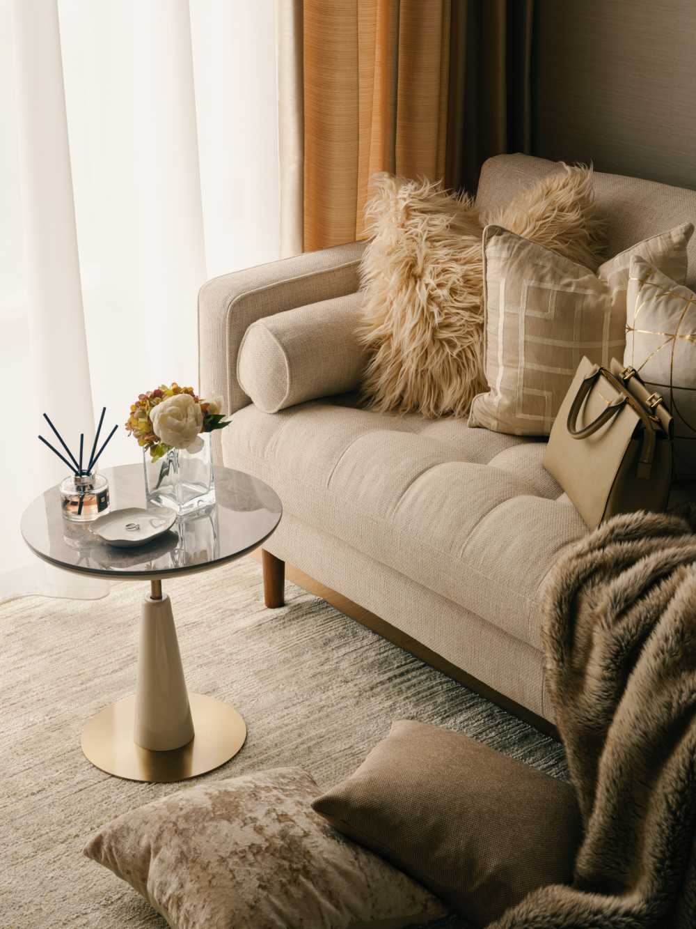 Modern Living Room with Carpet and Curtain