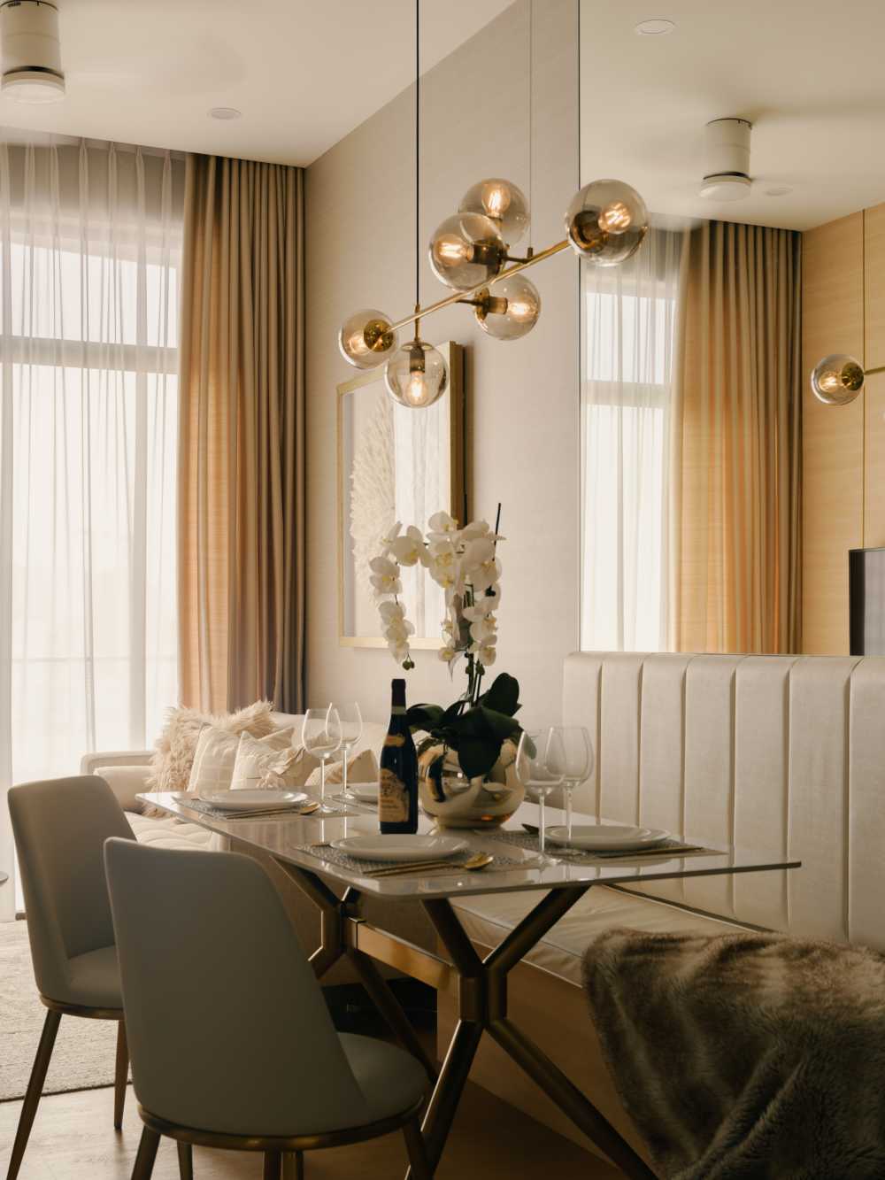 Modern Dining Room with Artwork and Dining Table