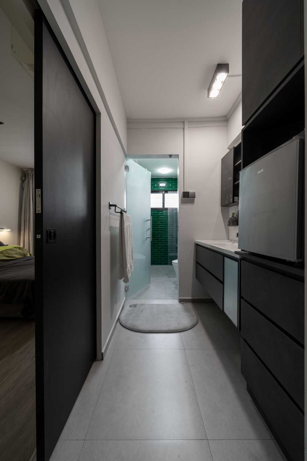 Contemporary Bathroom with Countertop and Glass Door