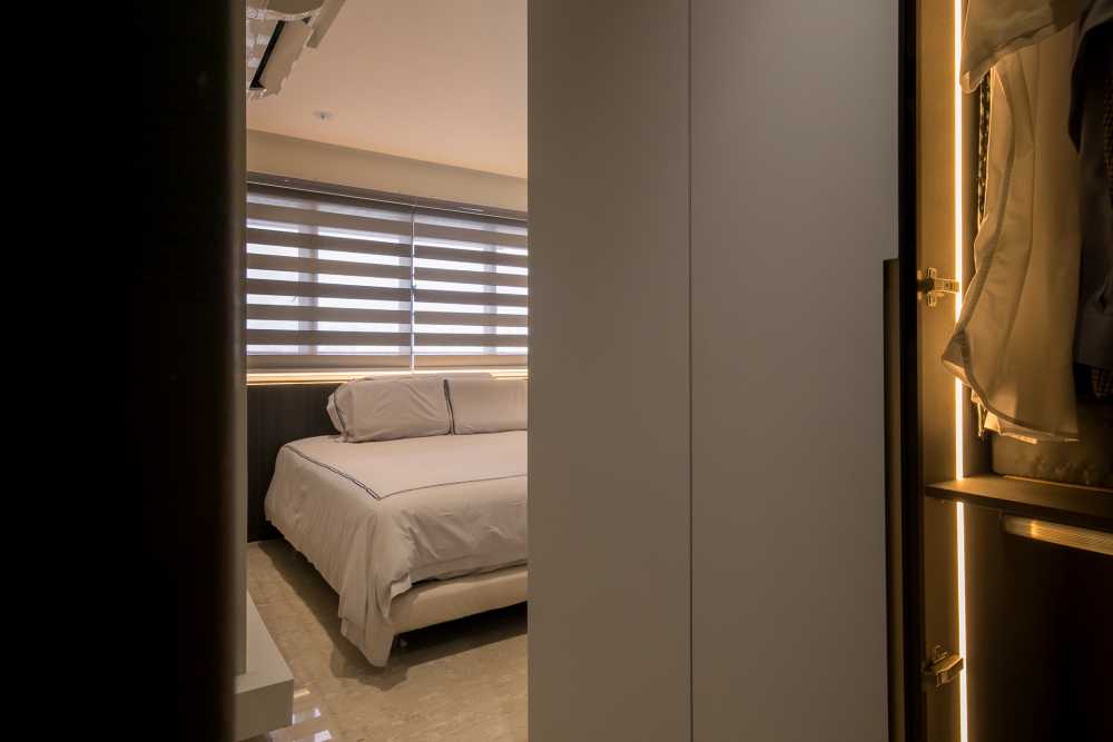 Contemporary Bedroom with Bay Window and Wardrobe