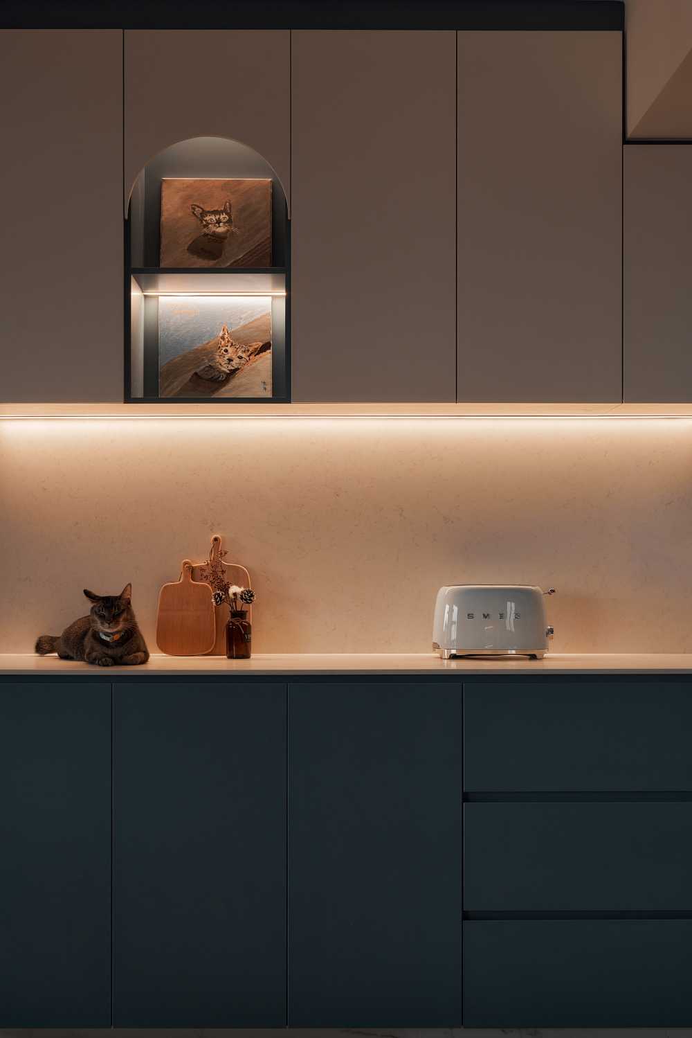Modern Kitchen with Kitchen Accessories and Kitchen Cabinets