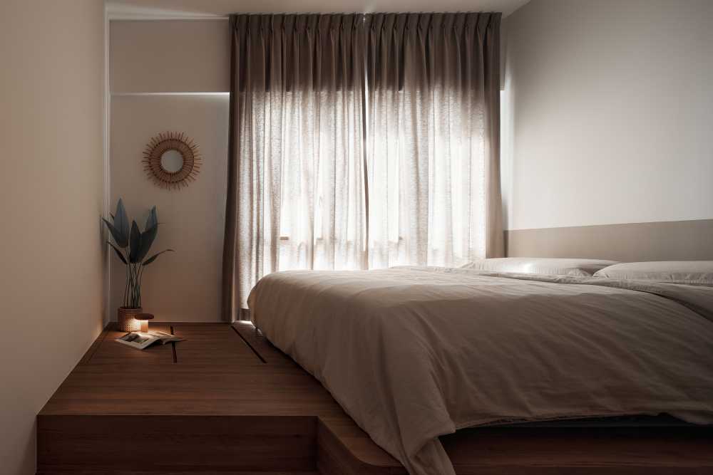 Modern Bedroom with Platform Bed and Queen Bed