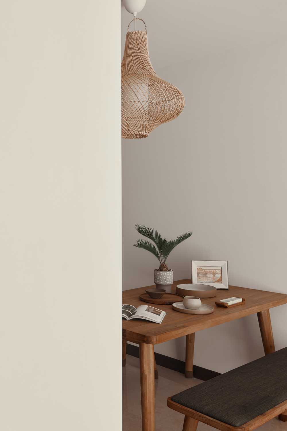 Modern Dining Room with Drop Light and Dining Table