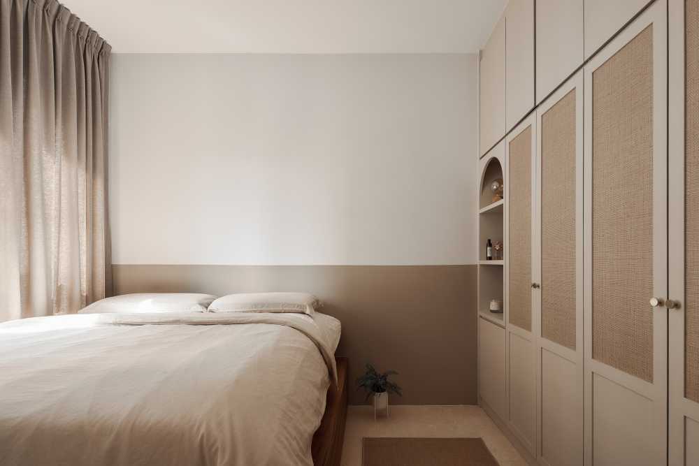 Modern Bedroom with Bookshelf and Wardrobe