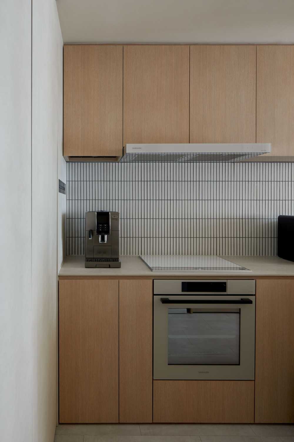Scandinavian Kitchen with Countertop and Open Kitchen