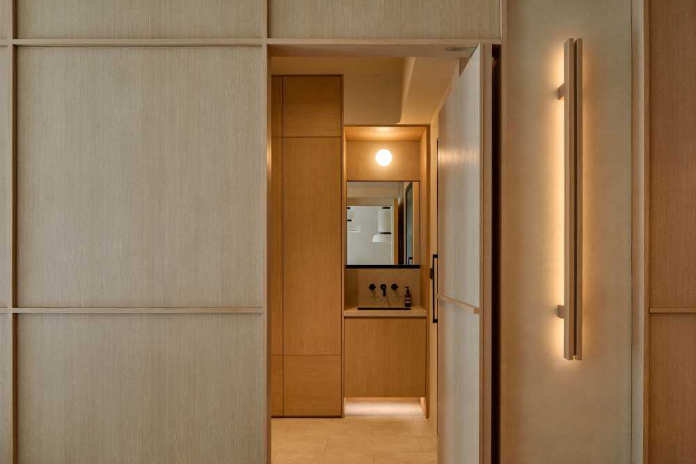 Scandinavian Bathroom with Mirror and Bathroom Storage