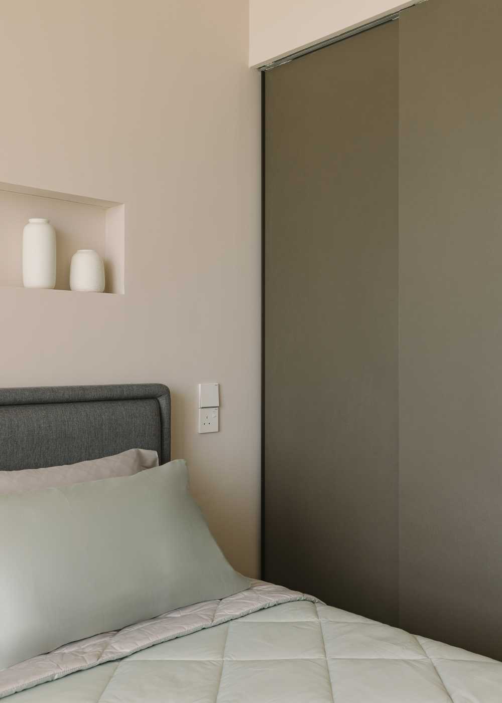Modern Bedroom with Wardrobe and Sliding Wardrobe