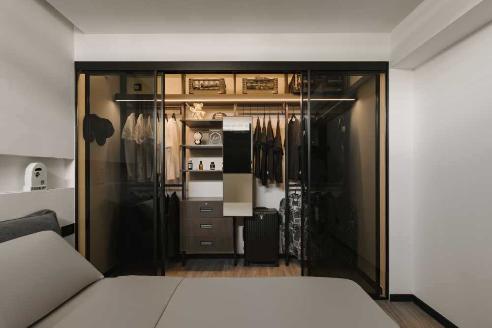 Modern Bedroom with Wardrobe and Sliding Wardrobe