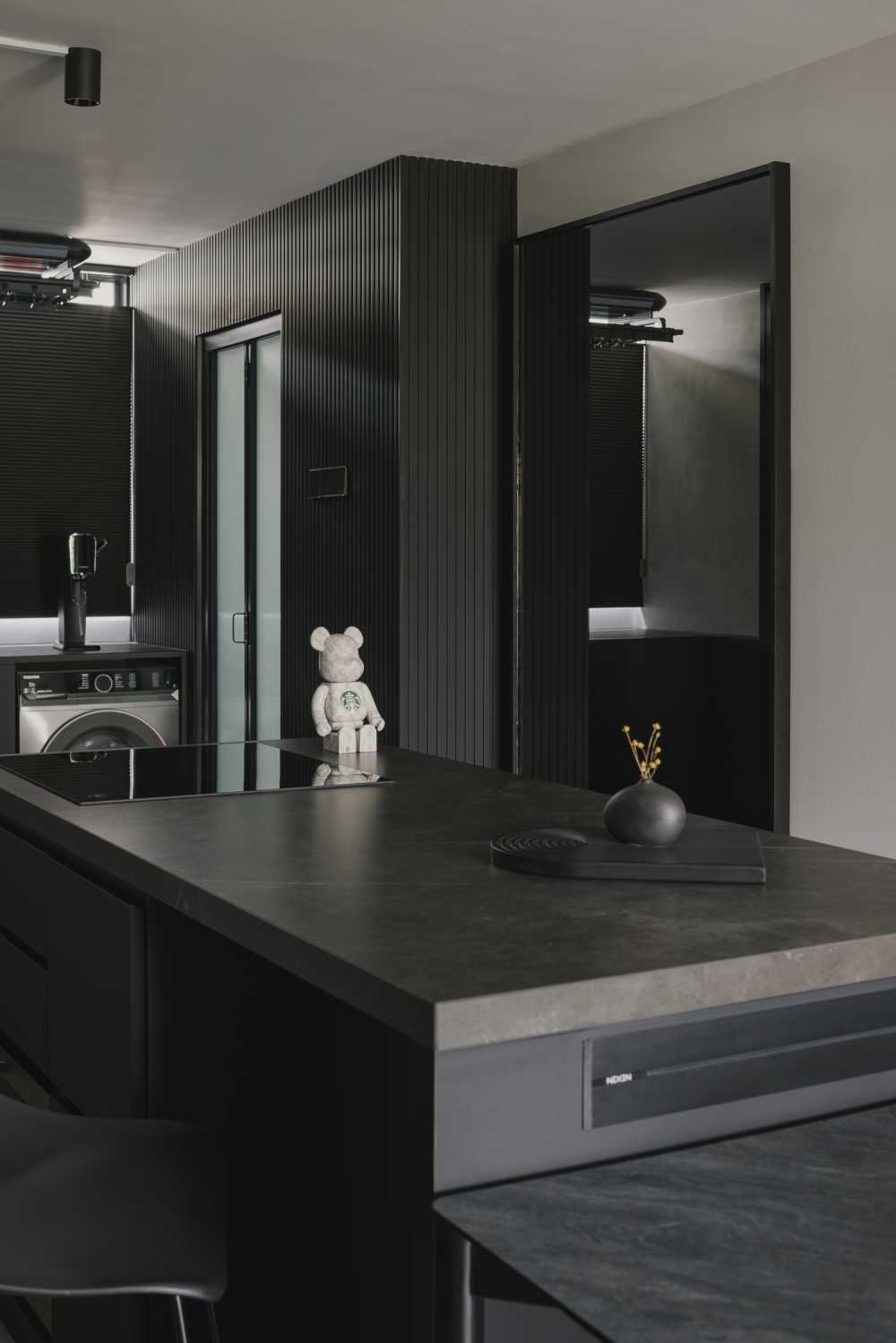 Modern Dining Room with Kitchen Island and Bar Counter