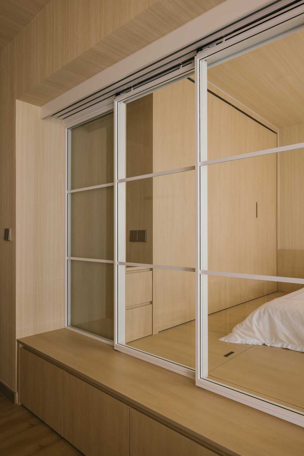 Modern Bedroom with Wardrobe and Closet