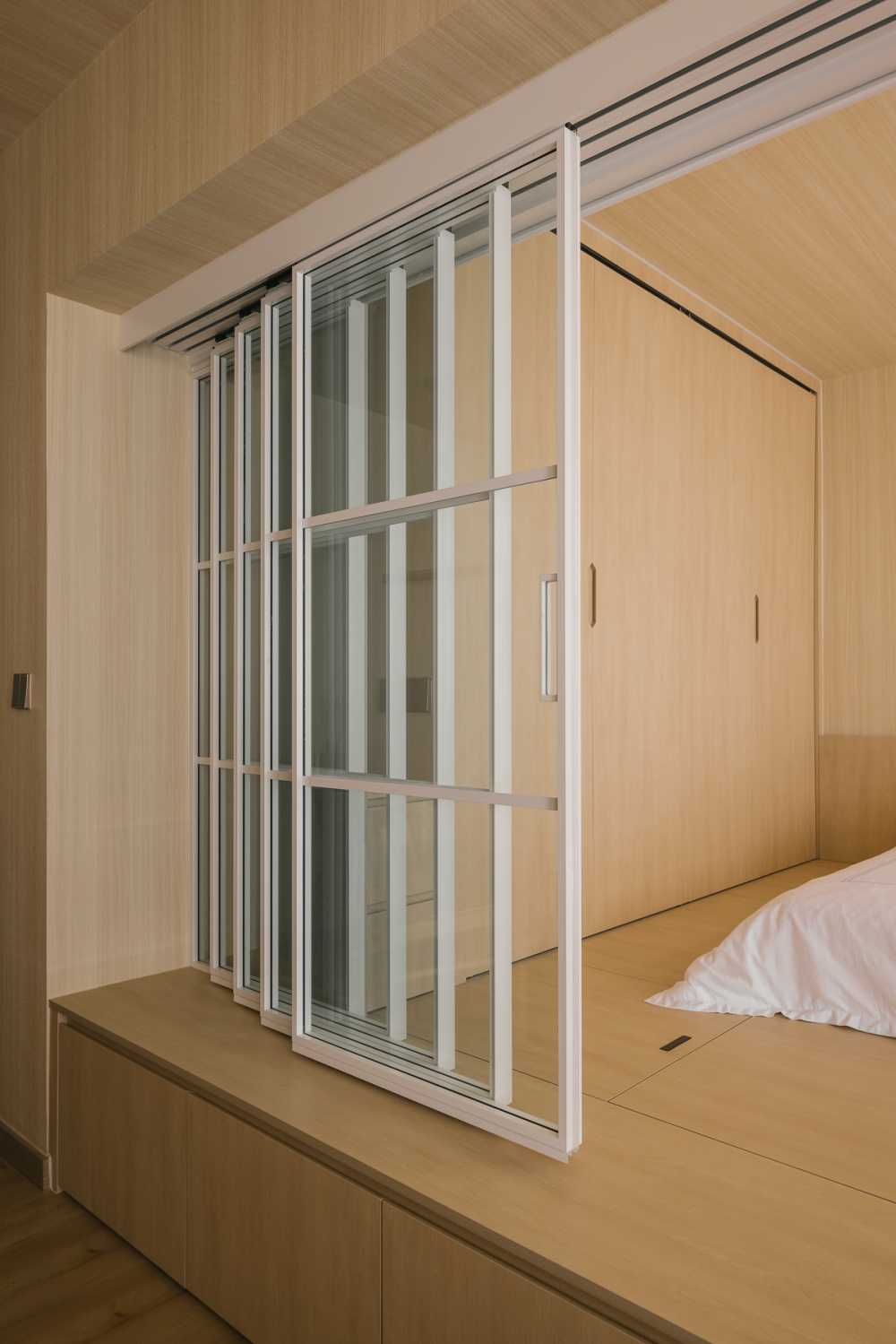 Modern Bedroom with Wardrobe and Closet