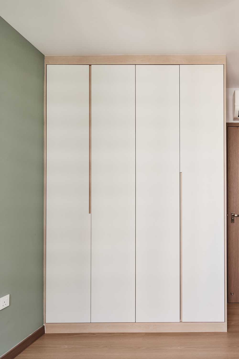Scandinavian Bedroom with Bookshelf and Wood Flooring
