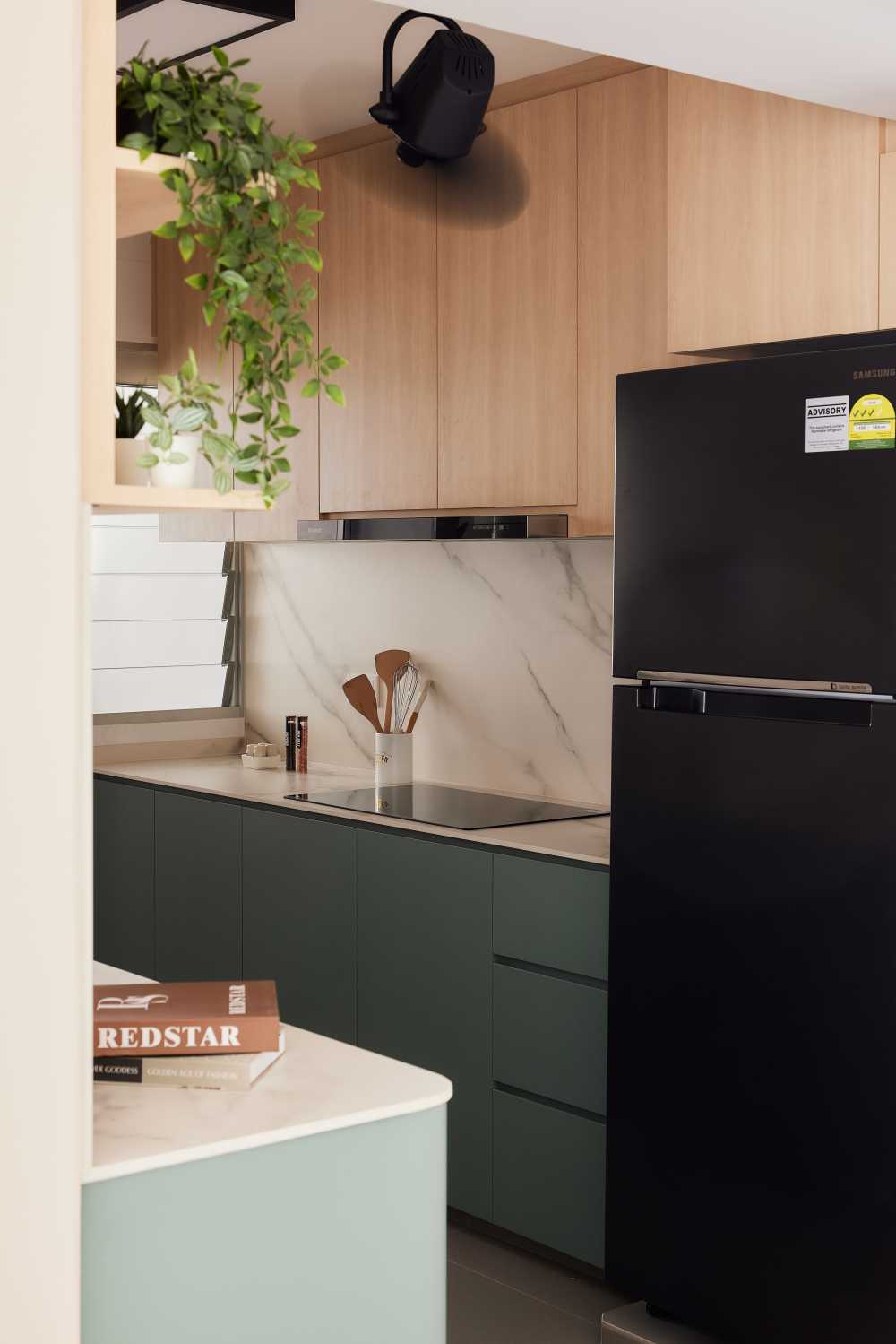 Scandinavian Kitchen with Countertop and Open Kitchen