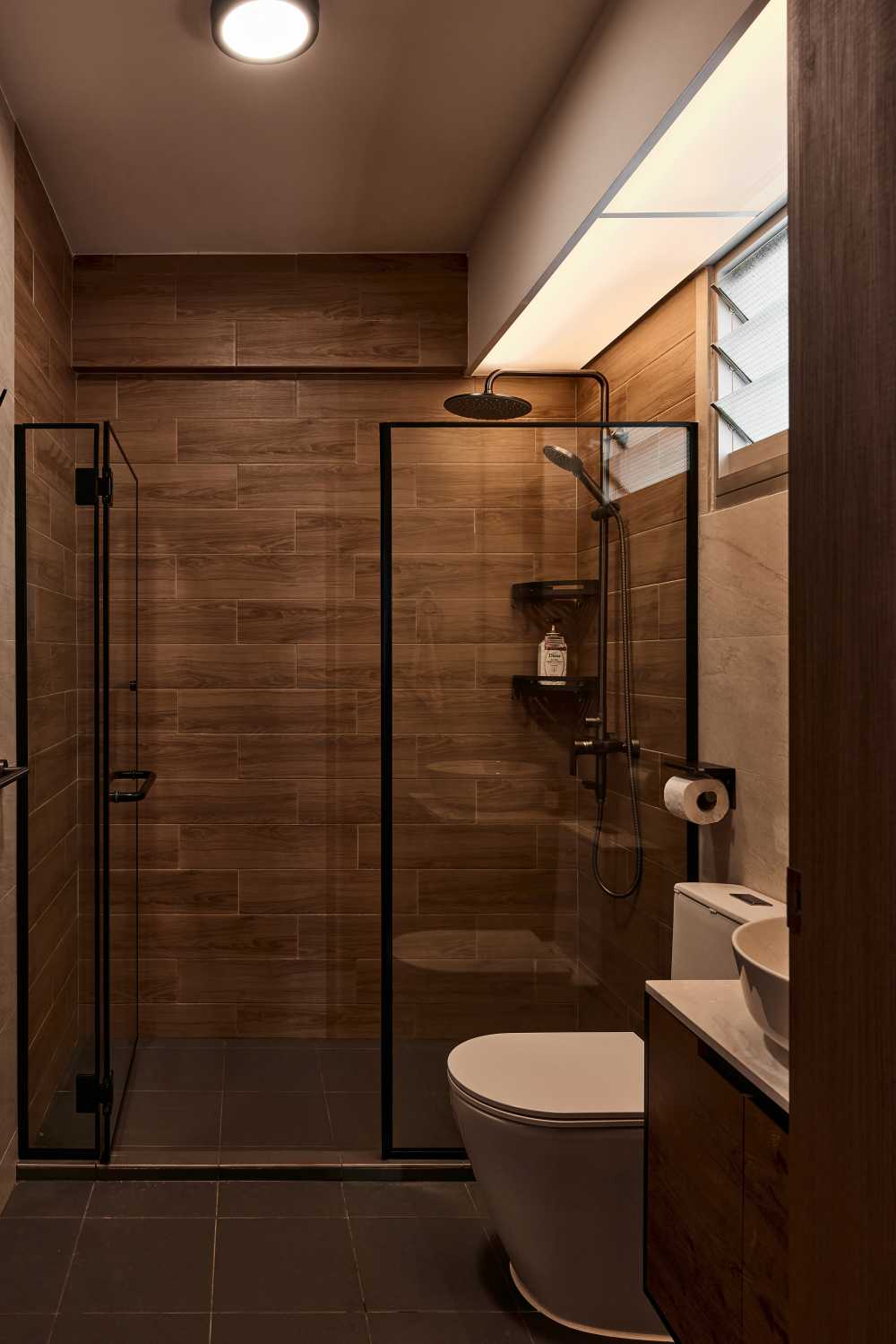Scandinavian Bathroom with Bathroom Accessories and Showers