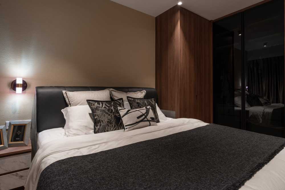 Contemporary Bedroom with Platform Bed and Vinyl Flooring