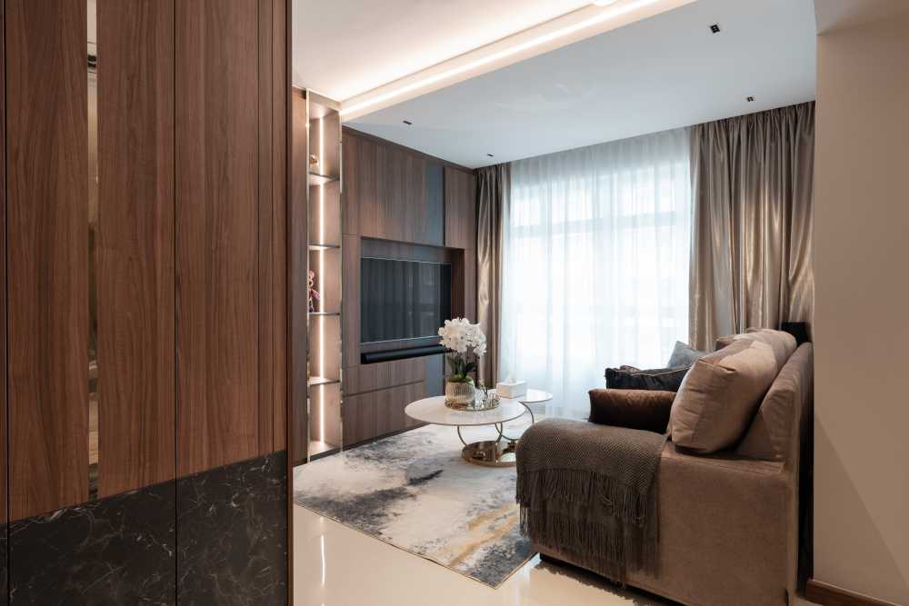 Contemporary Living Room with Settee and Countertop