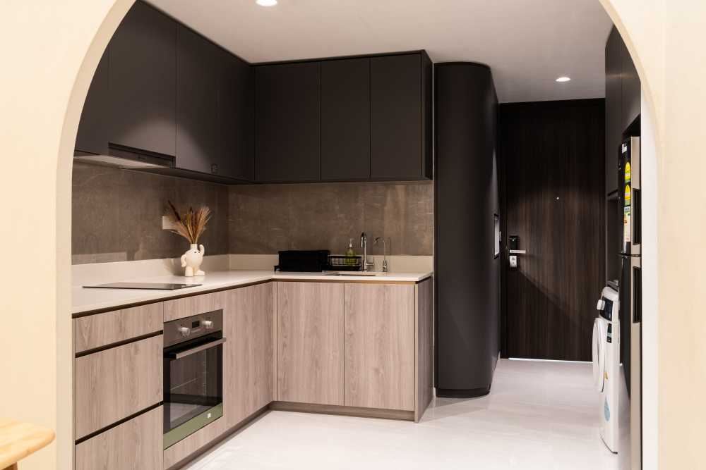 Contemporary Kitchen with Herringbone Tiling and Kitchen Backsplash