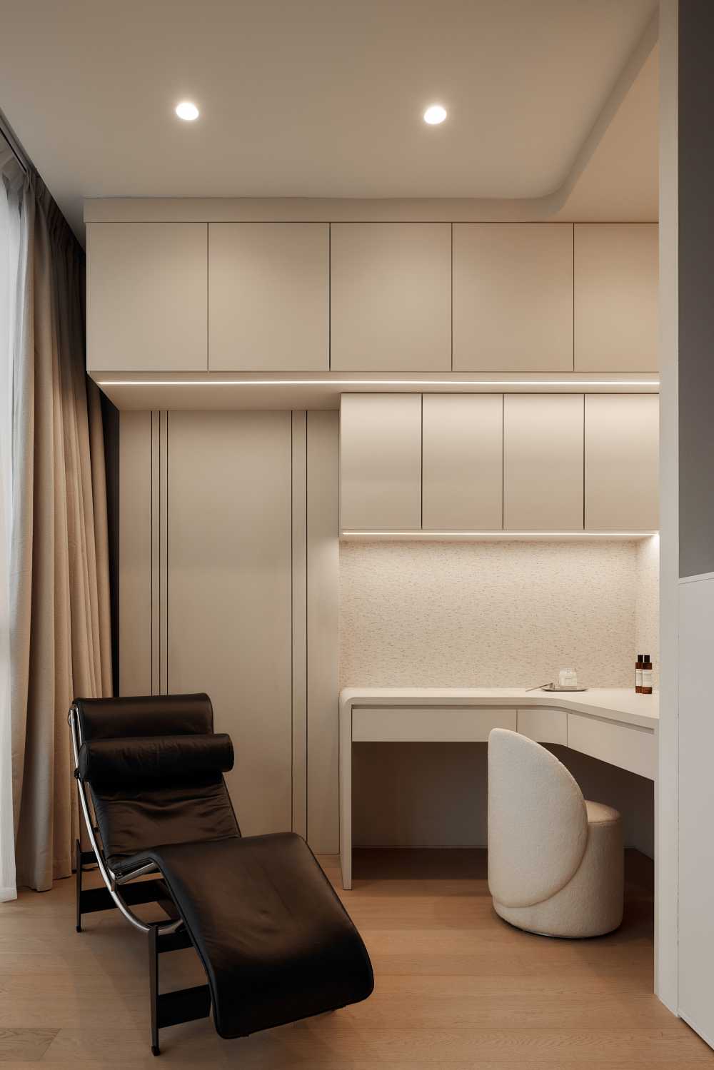 Modern Bedroom with Desk and Lighting