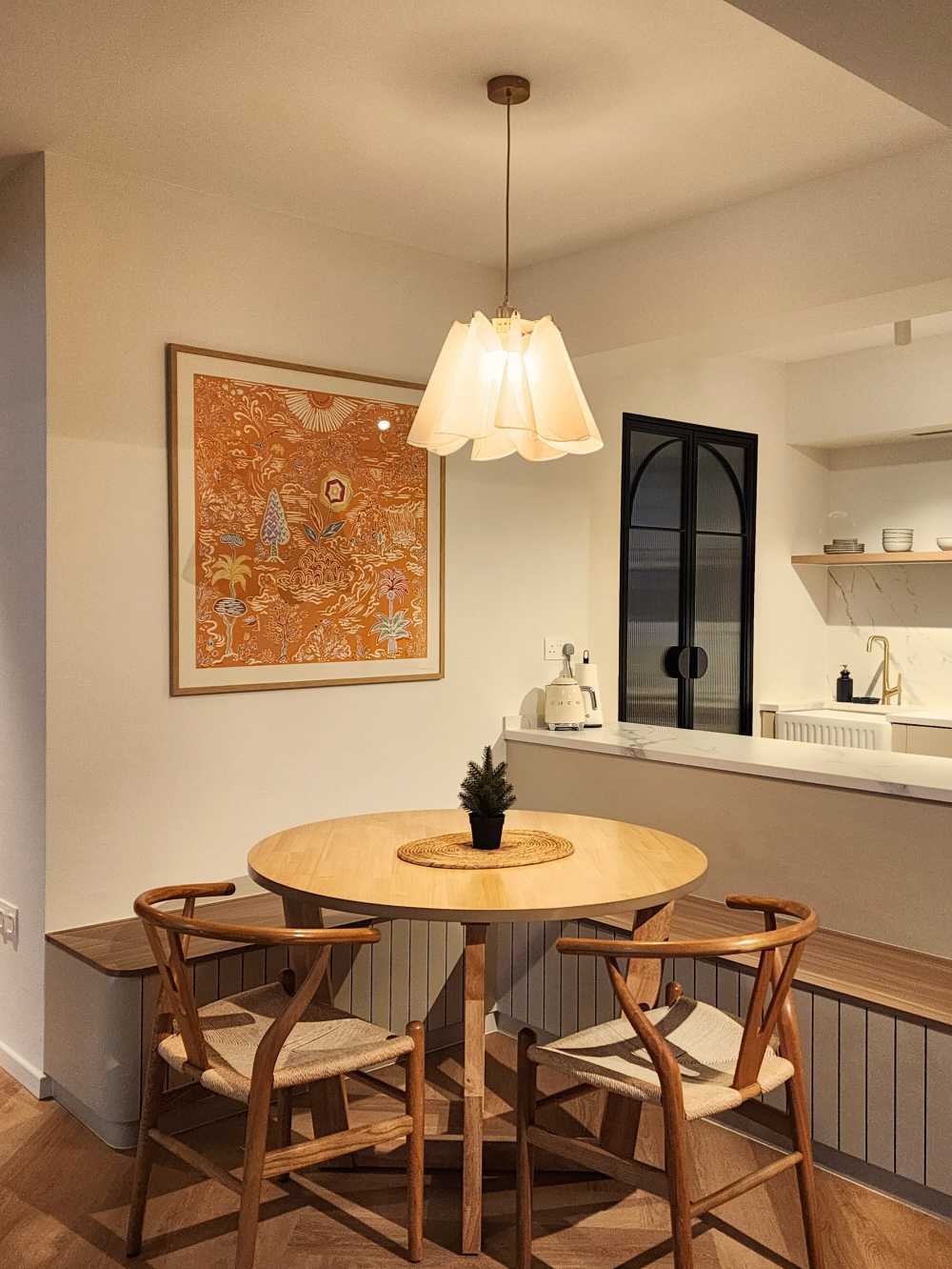 Scandinavian Kitchen with Homogeneous Tiles and Wood Flooring