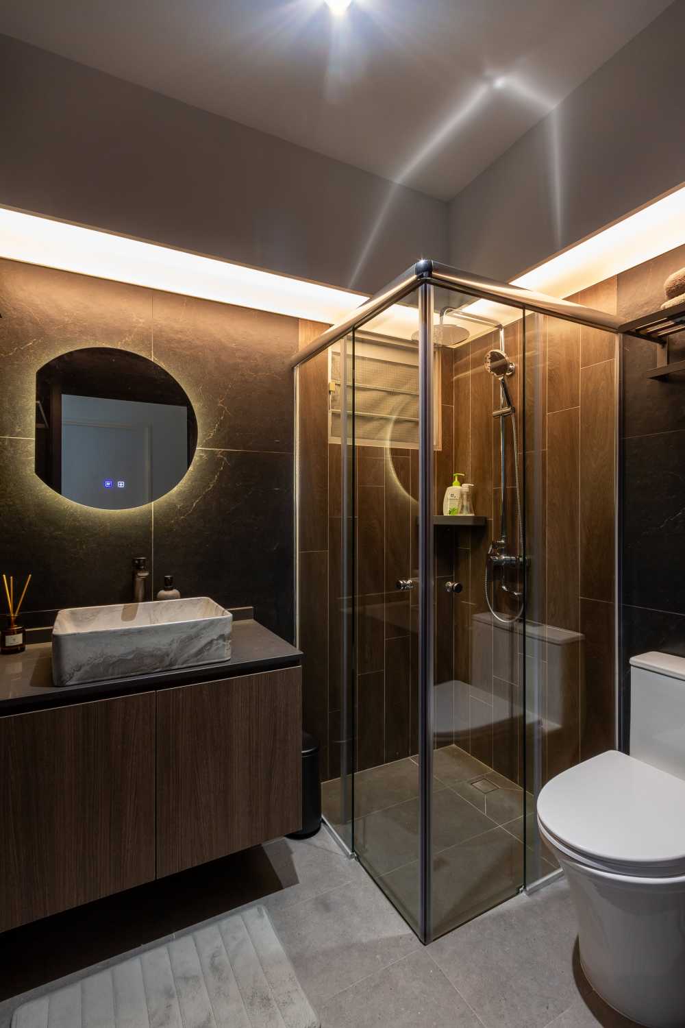 Minimalist Bathroom with Countertop and Vinyl Flooring