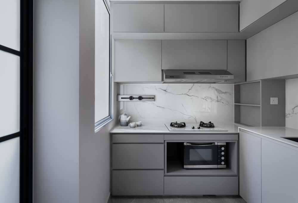 Contemporary Kitchen with Kitchen Window and Kitchen Cabinets