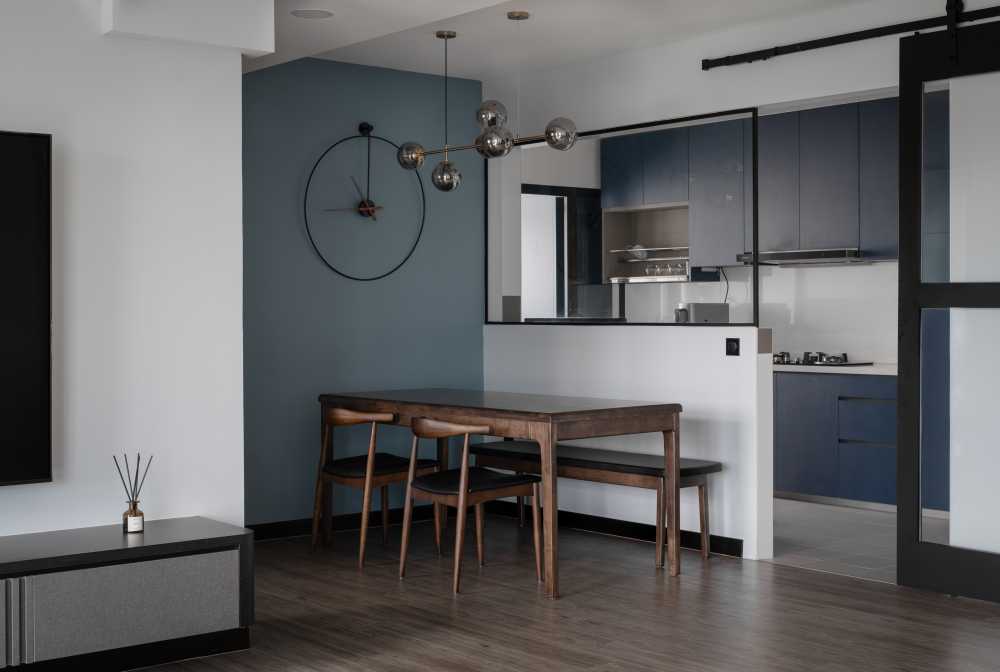 Contemporary Dining Room with Drop Light and Dining Table