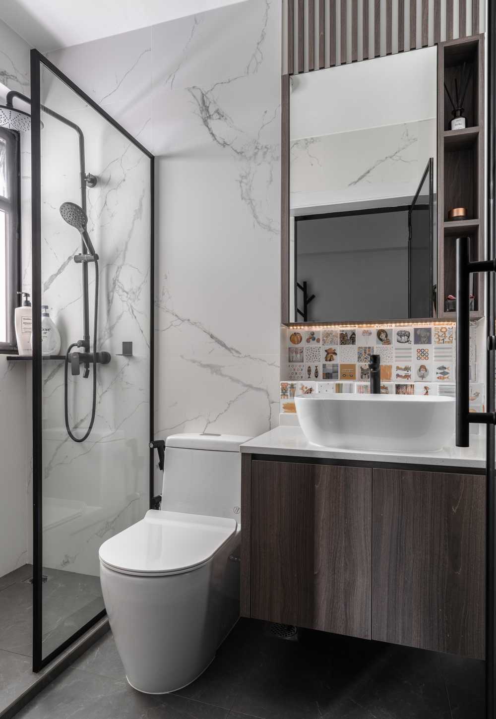 Contemporary Bathroom with Mirror and Shower Screen