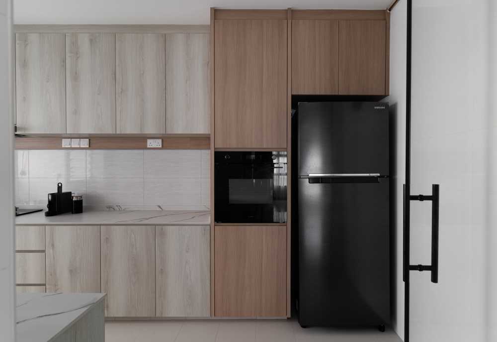 Scandinavian Kitchen with Kitchen Accessories and Kitchen Cabinets