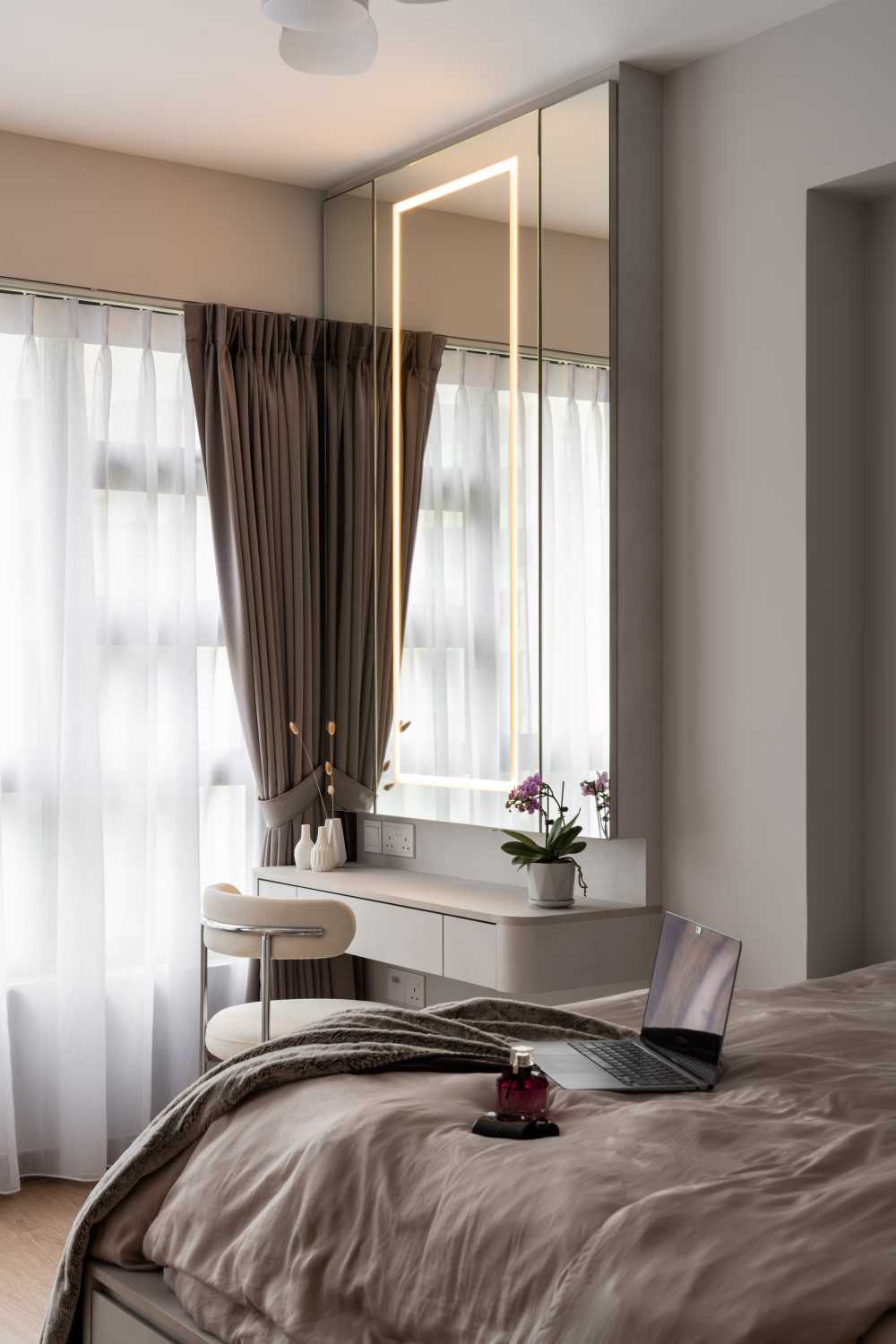 Minimalist Bedroom with Wardrobe and Queen Bed