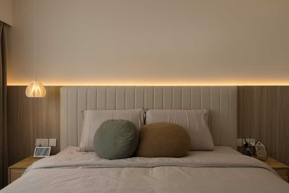 Scandinavian Bedroom with Platform Bed and Built-in Bed