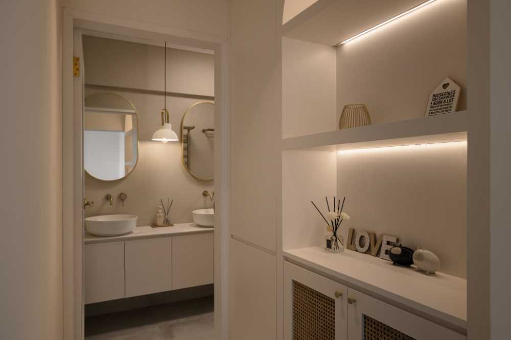 Scandinavian Bathroom with Countertop and Vinyl Flooring