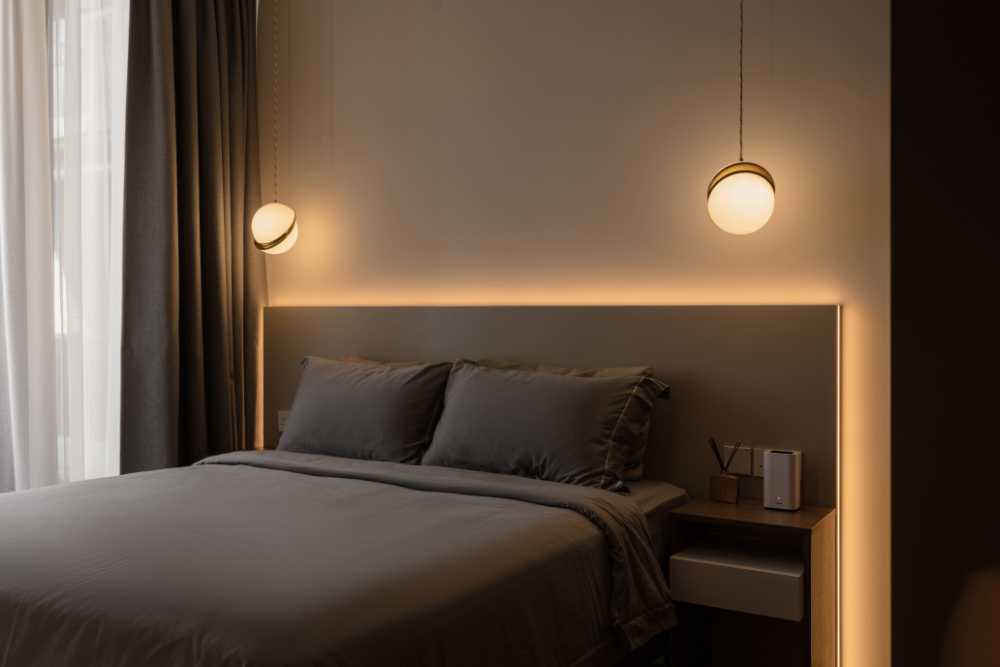 Modern Bedroom with Cove Lighting and Drop Ceiling
