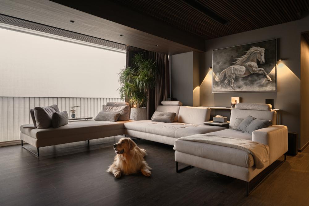 Modern Living Room with Bay Window and Sofa