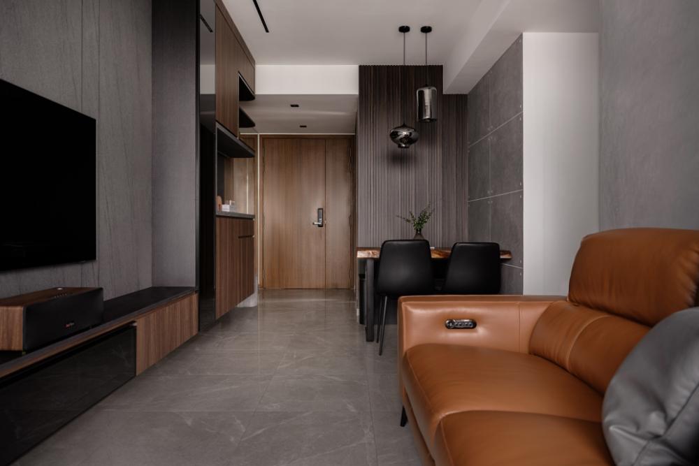 Industrial Entryway with Small Storage and Open Storage