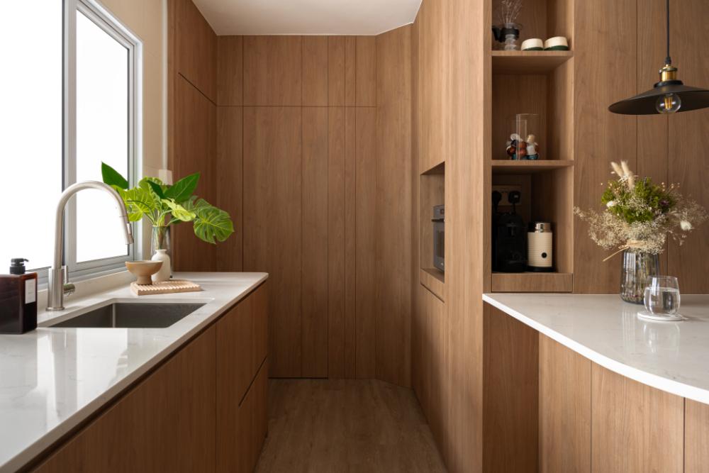 Scandinavian Kitchen with Countertop and Open Kitchen