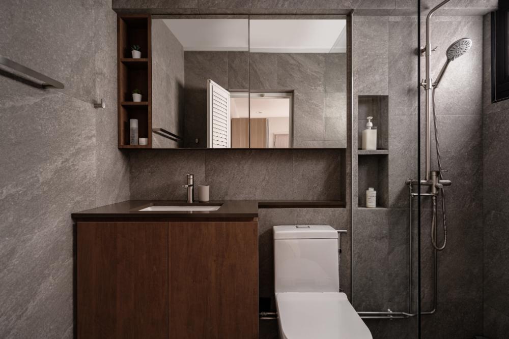 Scandinavian Bathroom with Mirror and Bathroom Storage
