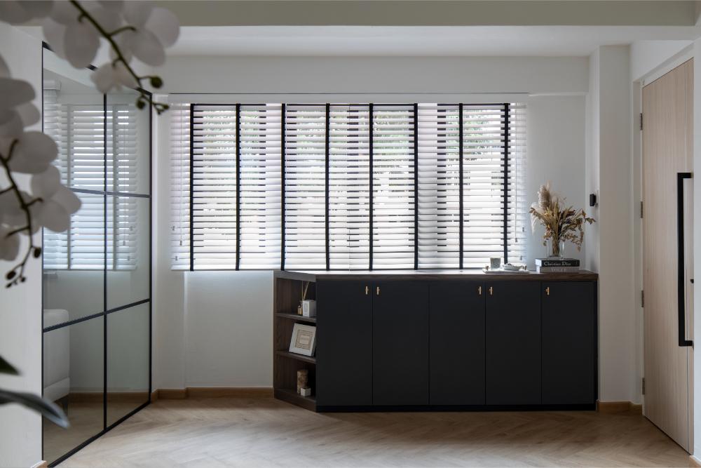 Scandinavian Entryway with Shoe Rack and Small Storage