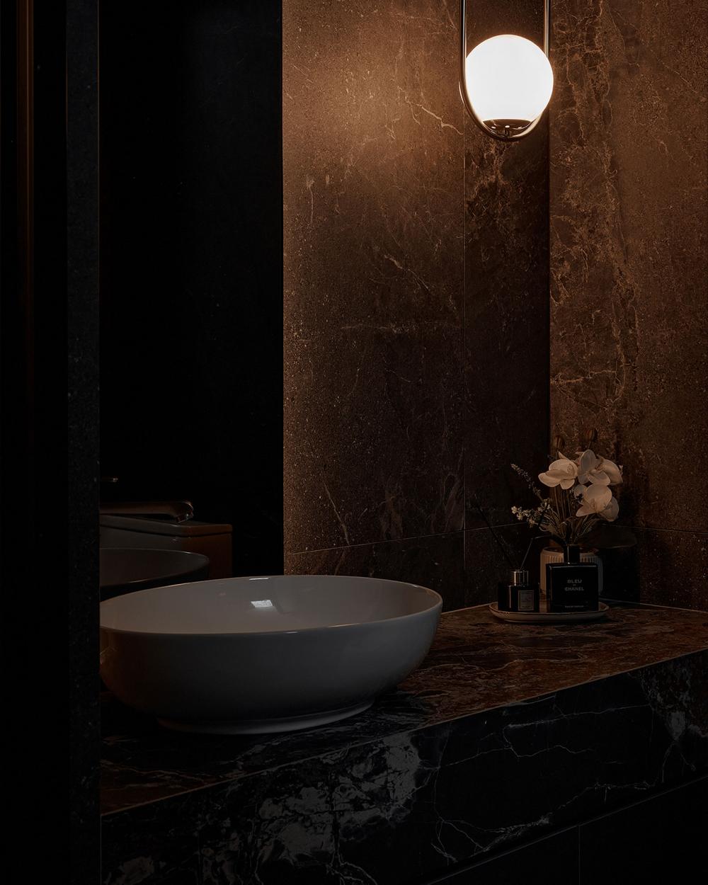 Contemporary Bathroom with Countertop and Mirror