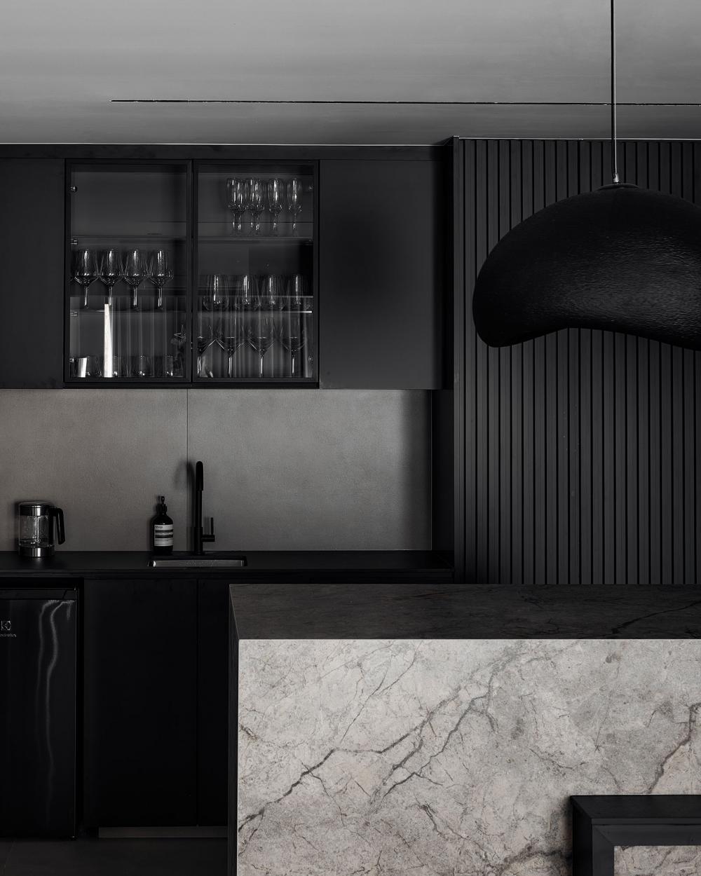 Contemporary Kitchen with Countertop and Homogeneous Tiles