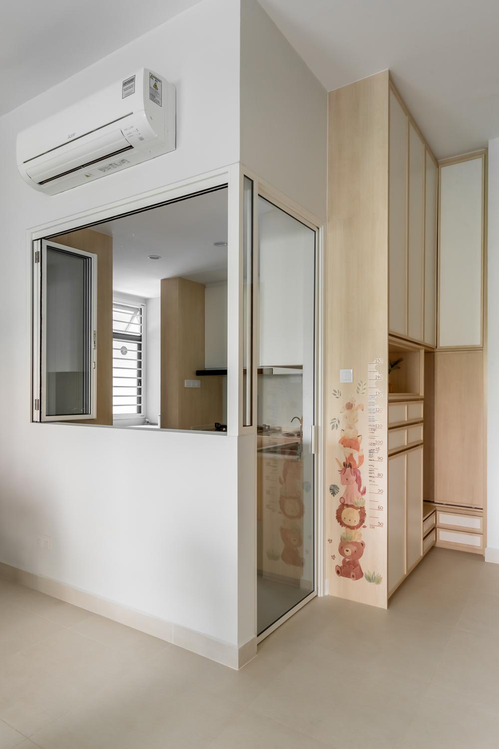 Modern Kitchen with Kitchen Window and Kitchen Accessories