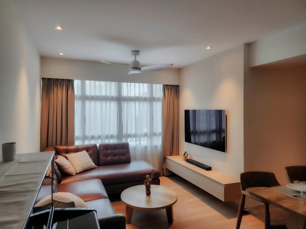Modern Living Room with Vinyl Flooring and Homogeneous Tiles