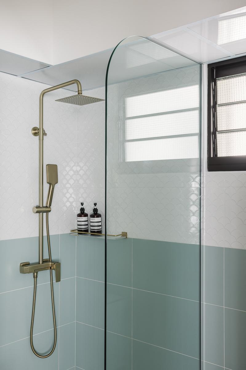 Modern Bathroom with Shower Screen and Rainshower