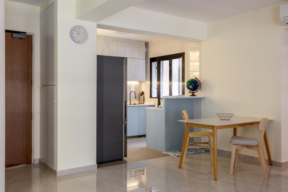 Minimalist Kitchen with Countertop and Homogeneous Tiles