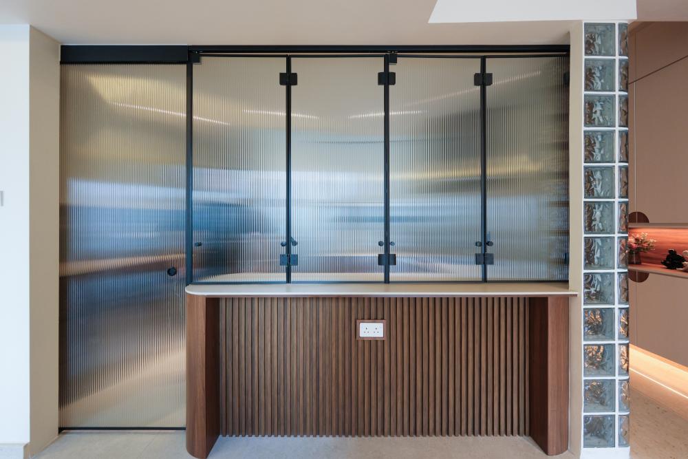 Contemporary Kitchen with Kitchen Island and Open Kitchen
