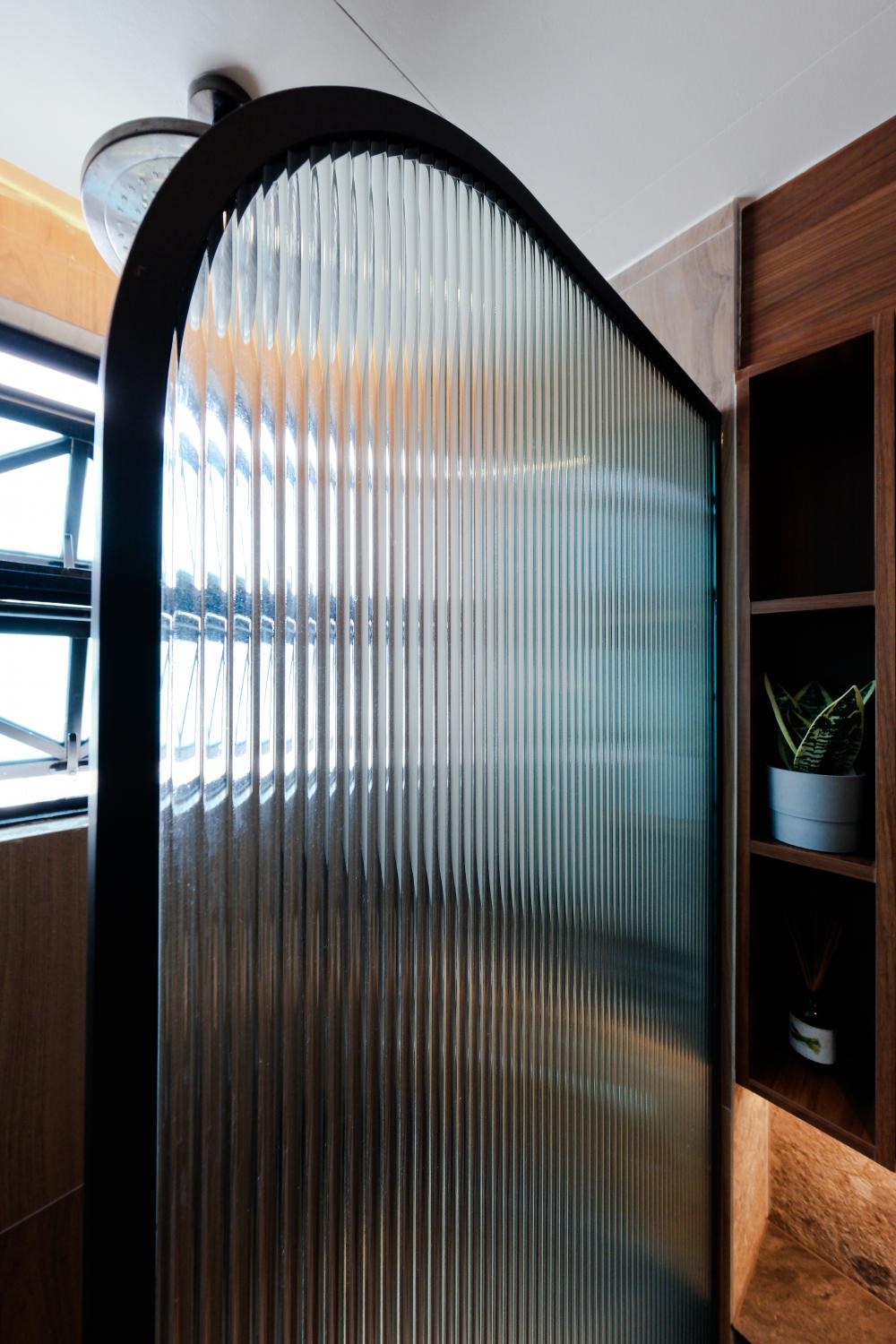 Contemporary Bathroom with Shower Screen and Toilet Bowl